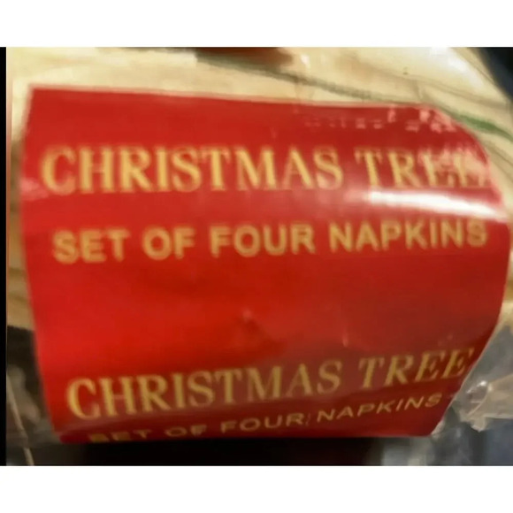 Spode Christmas Napkins Set of 4 Festive Holiday Table Linens Iconic Tree Design - Picture 3 of 3